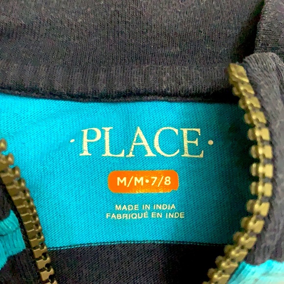 Boy’s half zip up sweater - Picture 3 of 5